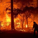 California’s largest fire burns homes as blazes scorch US West video