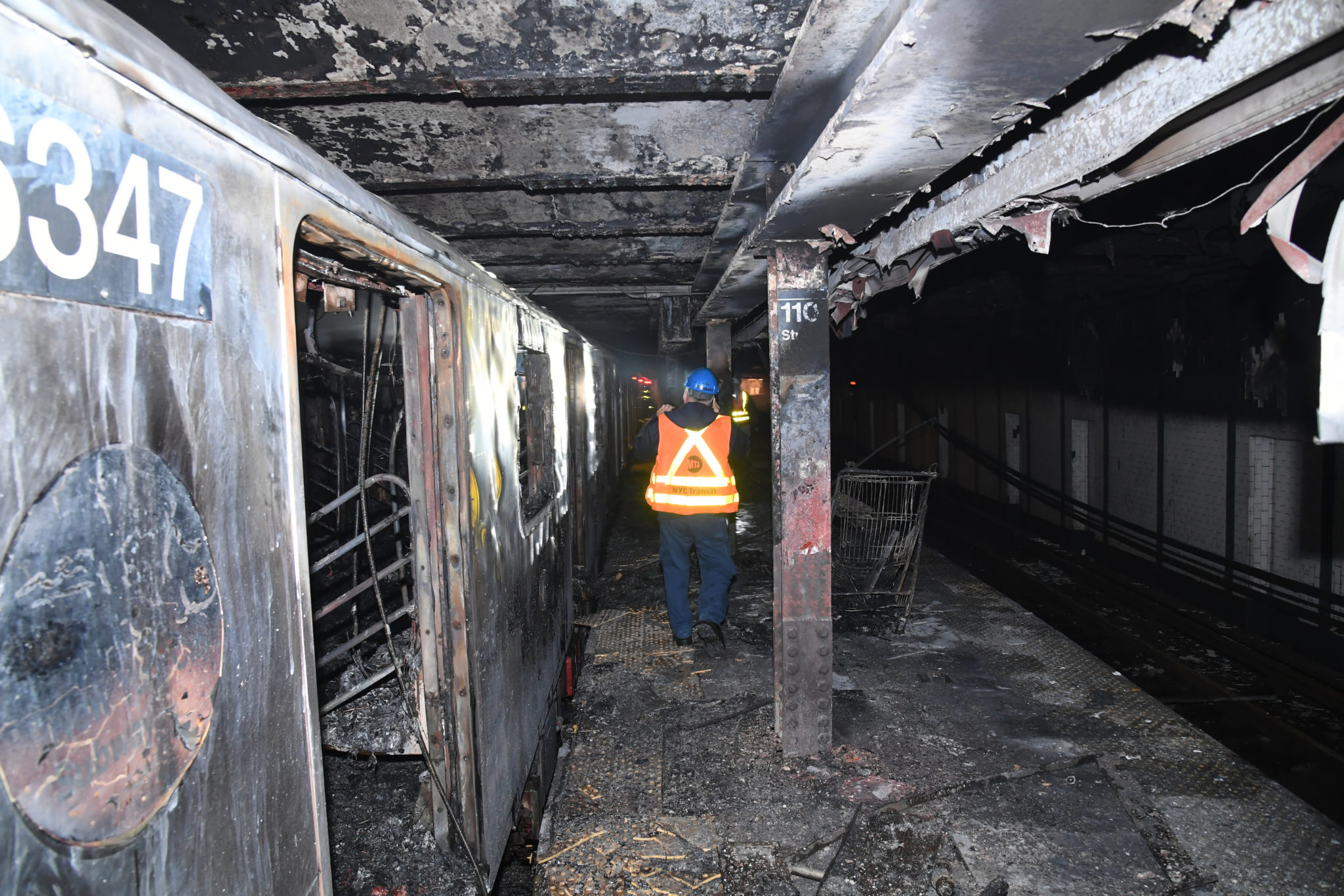 Chicago%27s+%27L%27+Train+Catches+Fire%2C+Causing+Rush+Hour+Chaos